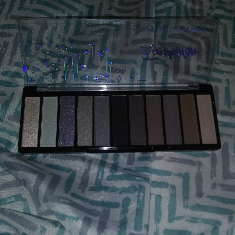 Makeup pallet - Picture 2 of 3